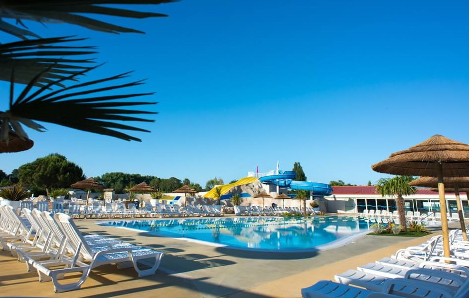 location mobil home La Palmyre piscine camping Les Charmettes